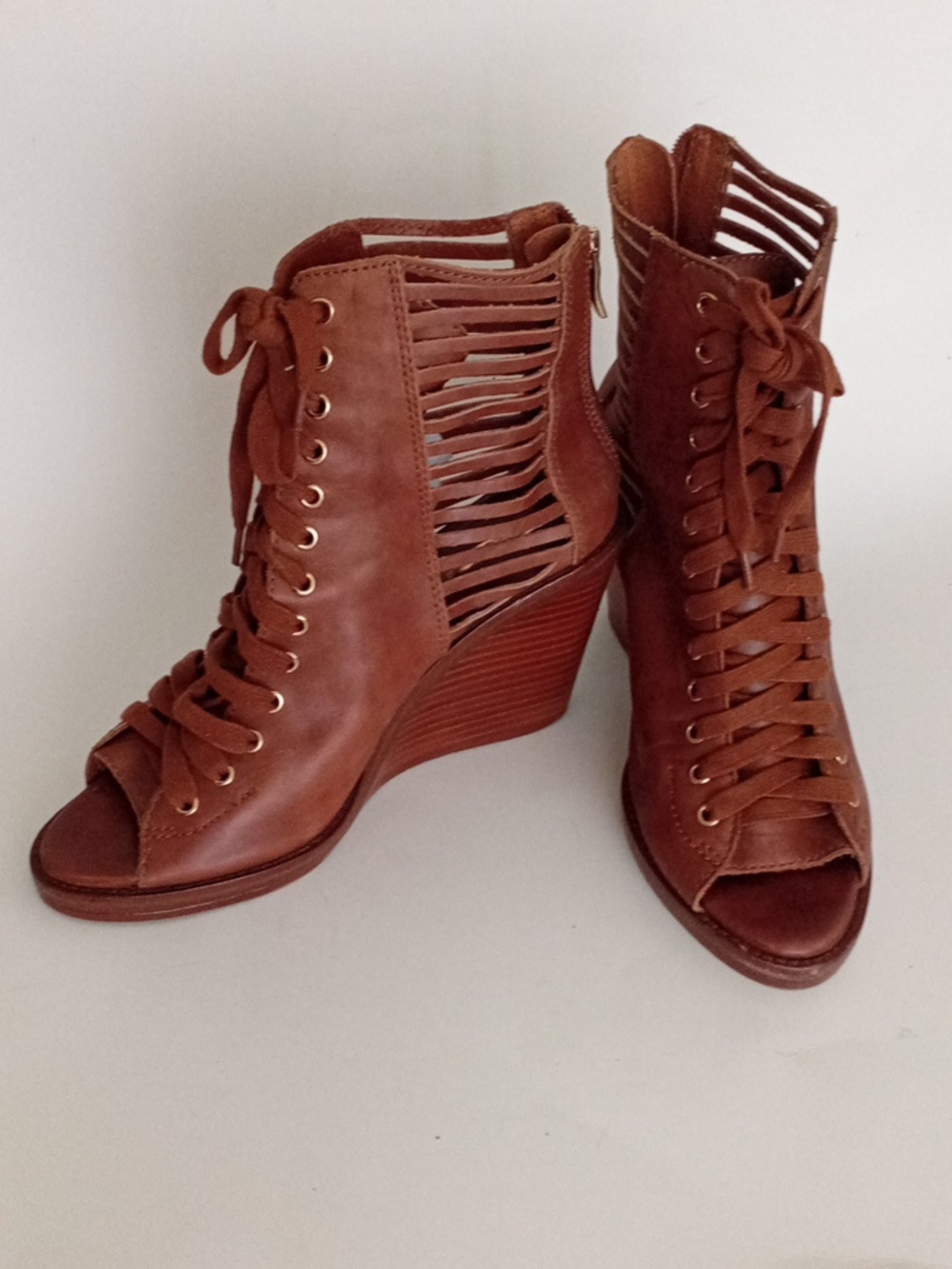 BCBGeneration Leather Lace Up Open Toe Wedge Heel Zipper Brown Sandals Size 9.5